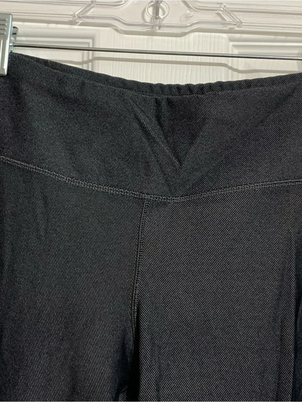 Reebok Women’s Dark Gray Athletic Leggings with Ruched Ankles